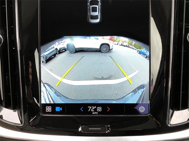 Volvo S60 Vehicle Full-screen Gallery Image 23