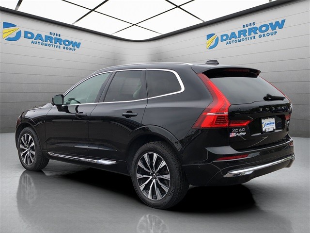 Volvo XC60 Vehicle Full-screen Gallery Image 3