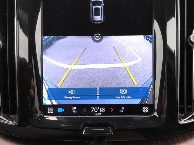 Volvo XC60 Vehicle Full-screen Gallery Image 24