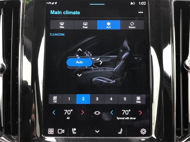 Volvo XC60 Vehicle Full-screen Gallery Image 28