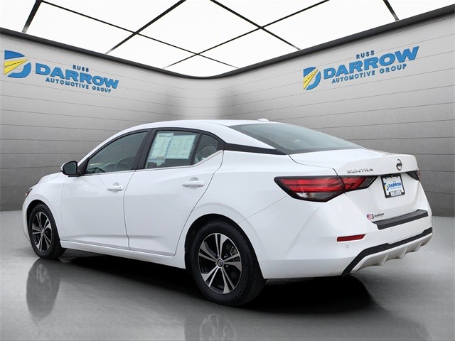 Nissan Sentra Vehicle Full-screen Gallery Image 3