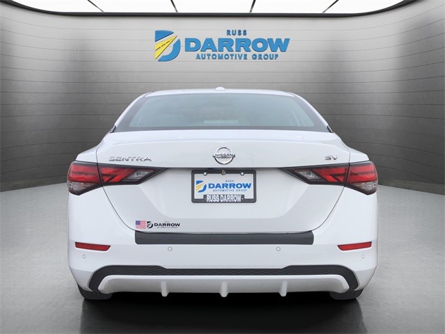 Nissan Sentra Vehicle Full-screen Gallery Image 4