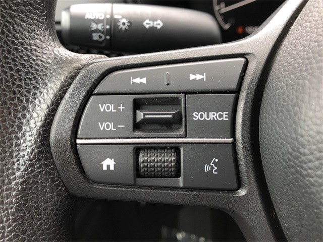 Honda CR-V Vehicle Full-screen Gallery Image 9