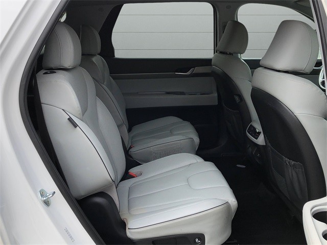 Hyundai Palisade Vehicle Full-screen Gallery Image 14