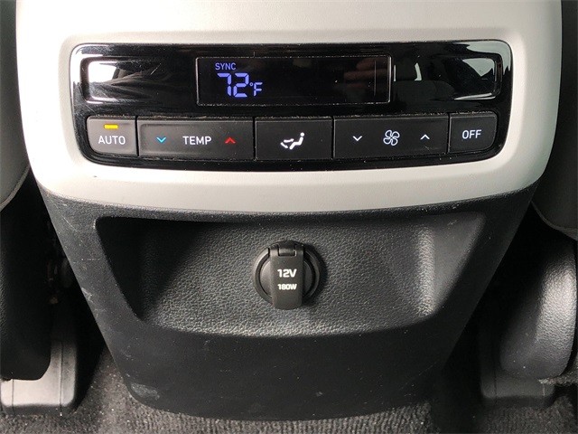 Hyundai Palisade Vehicle Full-screen Gallery Image 17