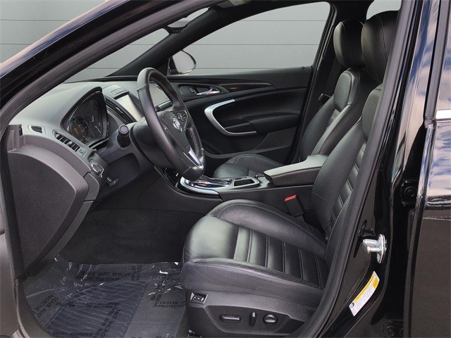 Buick Regal Vehicle Full-screen Gallery Image 10