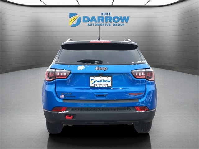 Jeep Compass Vehicle Full-screen Gallery Image 4