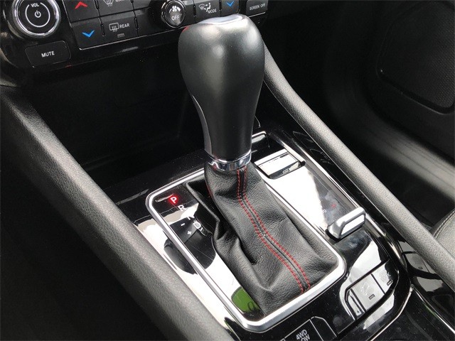 Jeep Compass Vehicle Full-screen Gallery Image 25