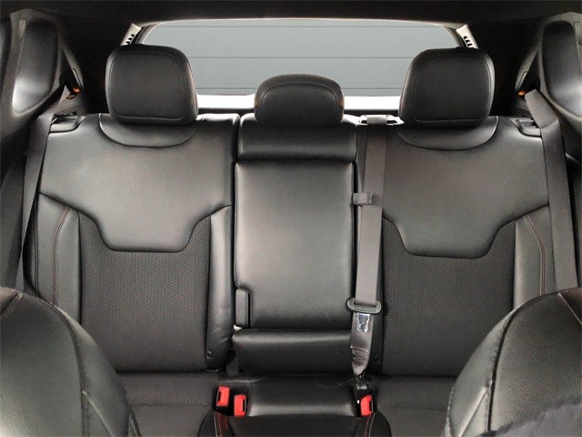 Jeep Compass Vehicle Full-screen Gallery Image 28