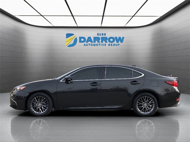 Lexus ES Vehicle Full-screen Gallery Image 2