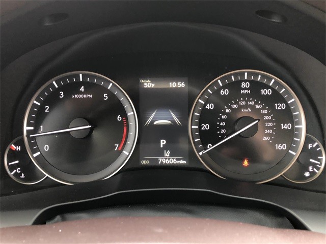 Lexus ES Vehicle Full-screen Gallery Image 13