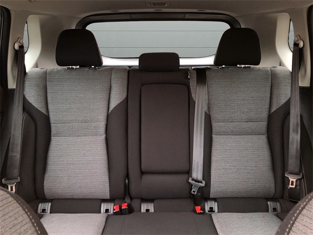 Nissan Rogue Vehicle Full-screen Gallery Image 29