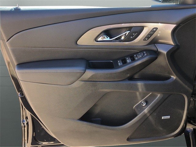 Chevrolet Traverse Vehicle Full-screen Gallery Image 11