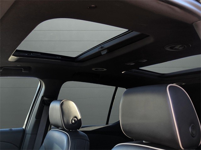 Chevrolet Traverse Vehicle Full-screen Gallery Image 16