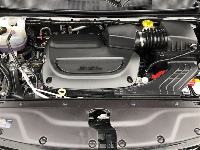 Chrysler Pacifica Vehicle Full-screen Gallery Image 18