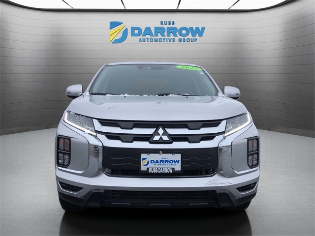 Mitsubishi Outlander Sport Vehicle Full-screen Gallery Image 8