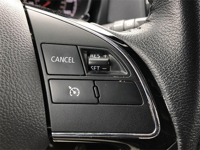 Mitsubishi Outlander Sport Vehicle Full-screen Gallery Image 18