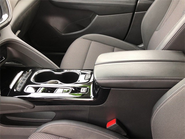 Buick Envision Vehicle Full-screen Gallery Image 20