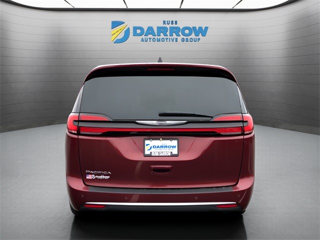 Chrysler Pacifica Vehicle Full-screen Gallery Image 04