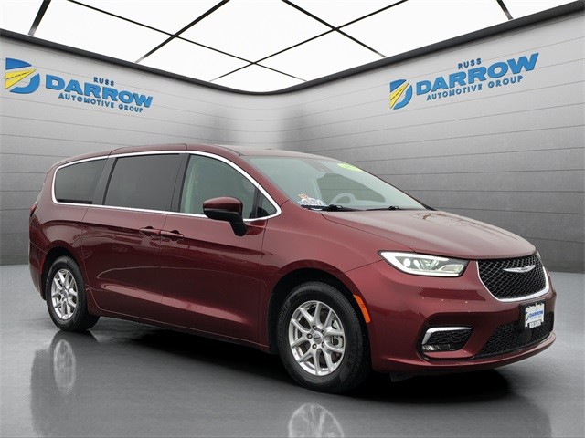 Chrysler Pacifica Vehicle Full-screen Gallery Image 07