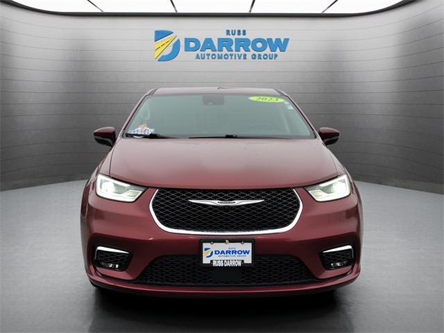 Chrysler Pacifica Vehicle Full-screen Gallery Image 08