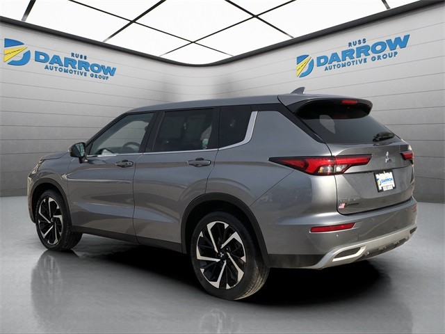 Mitsubishi Outlander Vehicle Full-screen Gallery Image 3
