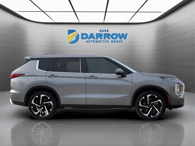 Mitsubishi Outlander Vehicle Full-screen Gallery Image 6