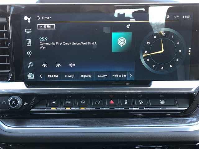 Chevrolet Silverado 1500 Vehicle Full-screen Gallery Image 23