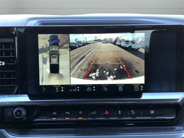 Chevrolet Silverado 1500 Vehicle Full-screen Gallery Image 24