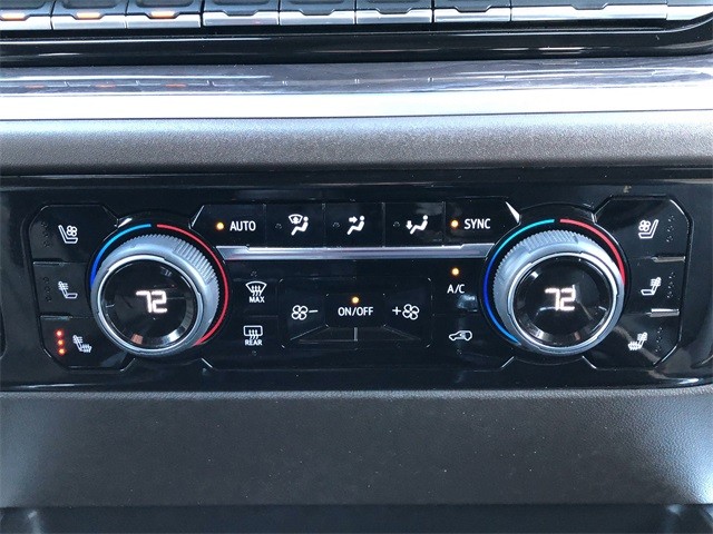 Chevrolet Silverado 1500 Vehicle Full-screen Gallery Image 27