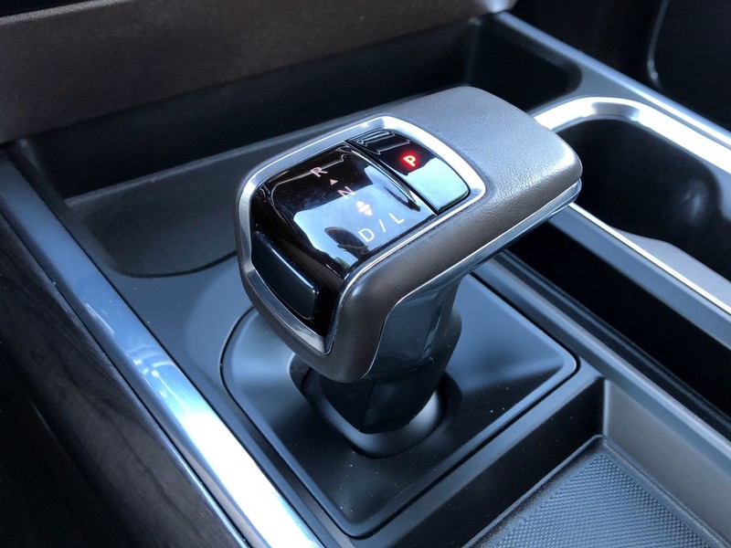 Chevrolet Silverado 1500 Vehicle Full-screen Gallery Image 26