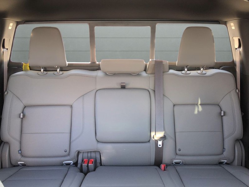 Chevrolet Silverado 1500 Vehicle Full-screen Gallery Image 29