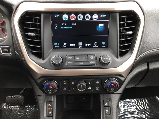 GMC Acadia Vehicle Full-screen Gallery Image 21
