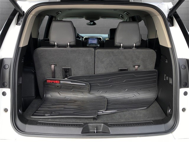 GMC Acadia Vehicle Full-screen Gallery Image 27