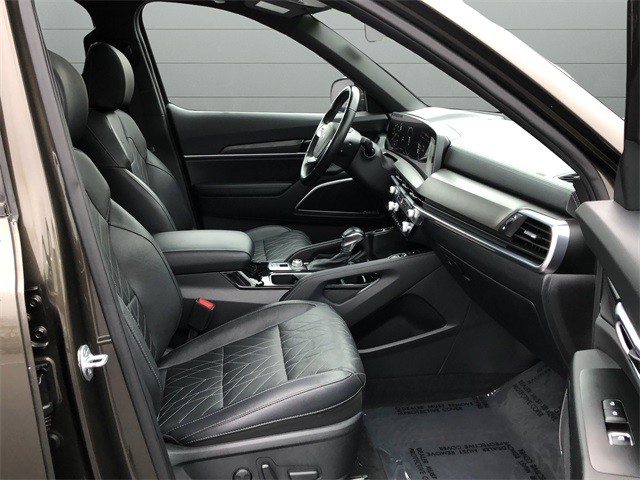 Kia Telluride Vehicle Full-screen Gallery Image 15