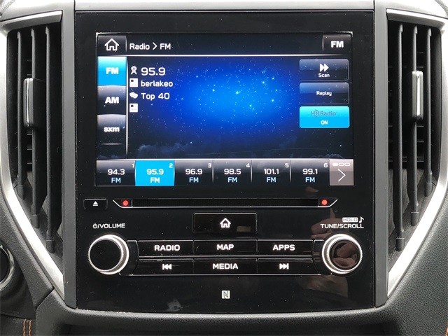 Subaru Crosstrek Vehicle Full-screen Gallery Image 22