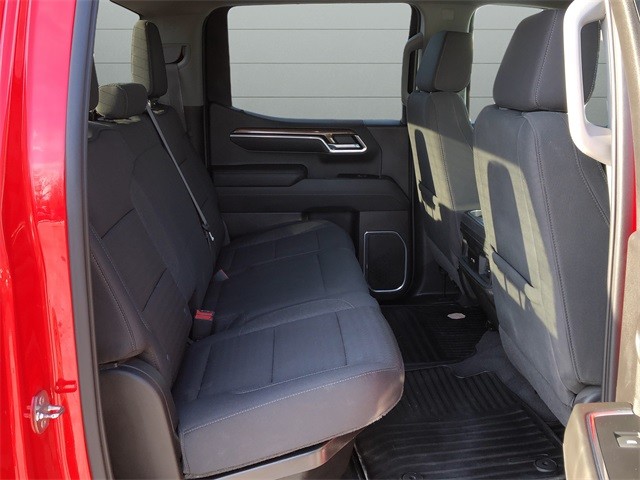 Chevrolet Silverado 1500 Vehicle Full-screen Gallery Image 13