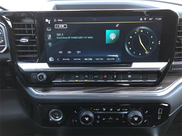 Chevrolet Silverado 1500 Vehicle Full-screen Gallery Image 19