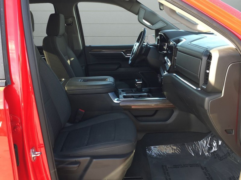 Chevrolet Silverado 1500 Vehicle Full-screen Gallery Image 14