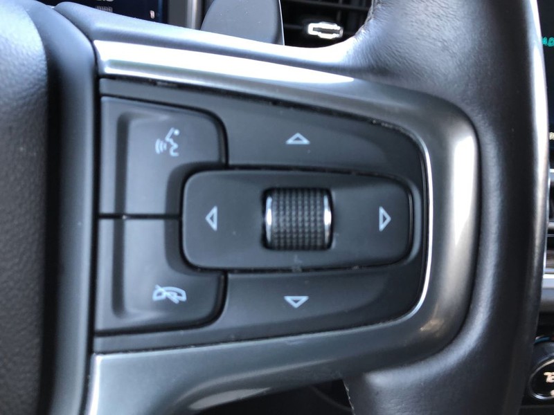 Chevrolet Silverado 1500 Vehicle Full-screen Gallery Image 16