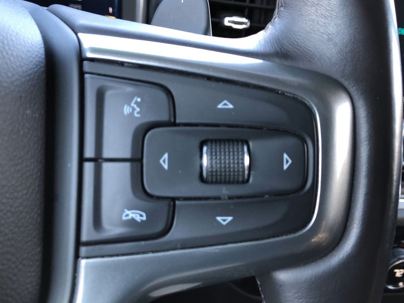 Chevrolet Silverado 1500 Vehicle Full-screen Gallery Image 17