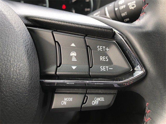 Mazda CX-5 Vehicle Full-screen Gallery Image 18