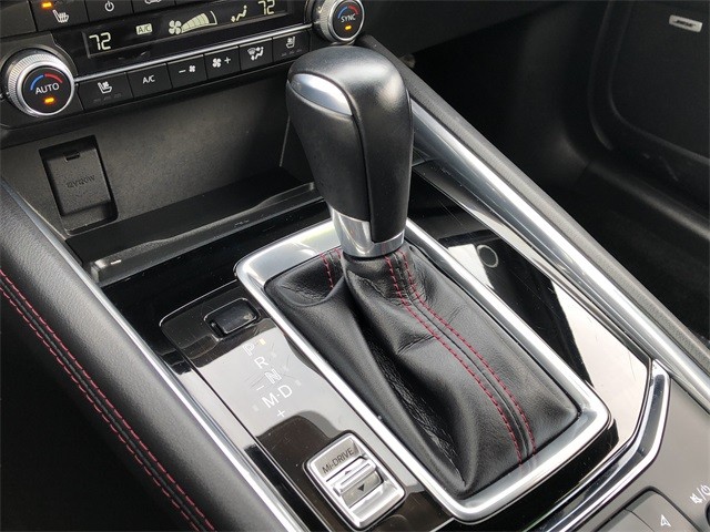 Mazda CX-5 Vehicle Full-screen Gallery Image 25