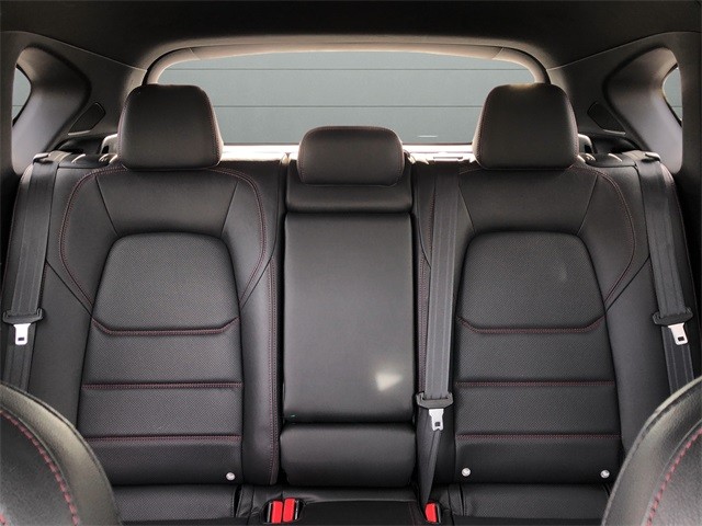 Mazda CX-5 Vehicle Full-screen Gallery Image 29