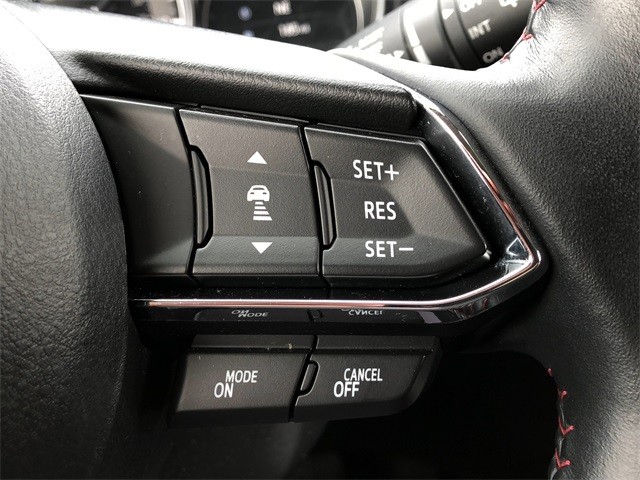 Mazda CX-5 Vehicle Full-screen Gallery Image 18