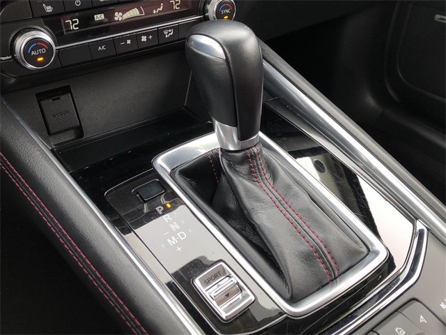 Mazda CX-5 Vehicle Full-screen Gallery Image 25