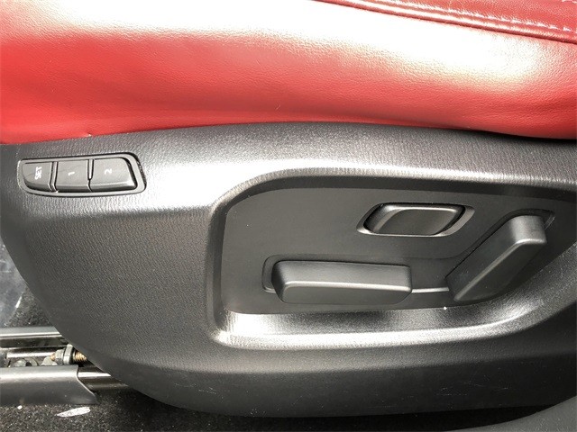 Mazda CX-5 Vehicle Full-screen Gallery Image 28