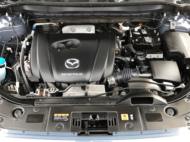 Mazda CX-5 Vehicle Full-screen Gallery Image 19