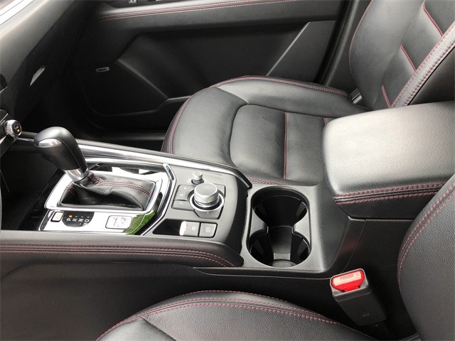 Mazda CX-5 Vehicle Full-screen Gallery Image 20