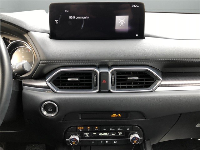 Mazda CX-5 Vehicle Full-screen Gallery Image 21